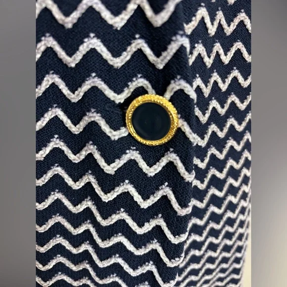 St. John Collection Navy and White Chevron Blazer Size 14 - Picture 2 of 9